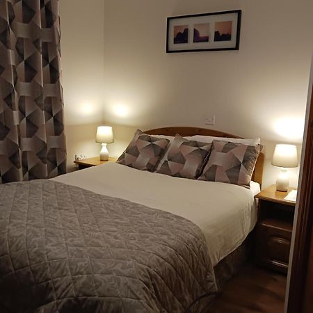 Johnny B'S B&B Ballybofey Room photo