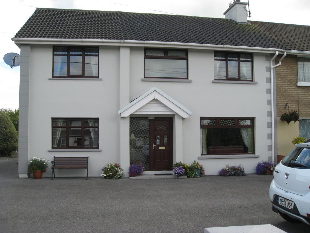 Johnny B'S B&B Ballybofey Exterior photo